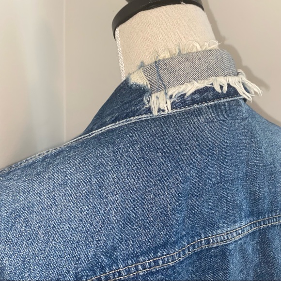 Zara Trafaluc distressed raw hem cropped denim jean jacket size XS - Picture 2 of 6